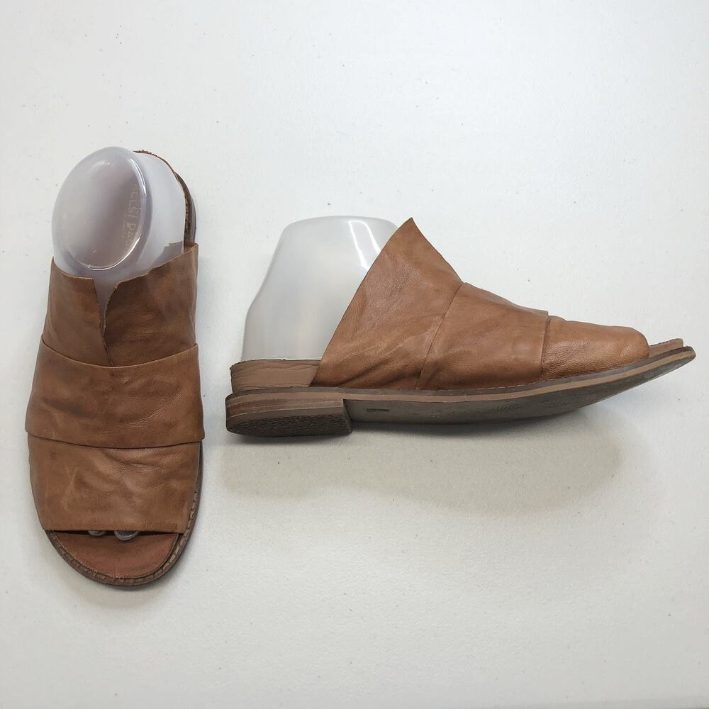 Kelsie Dagger Brooklyn Ohana Slip On Sandals in Brown Camel Colorway Size 8